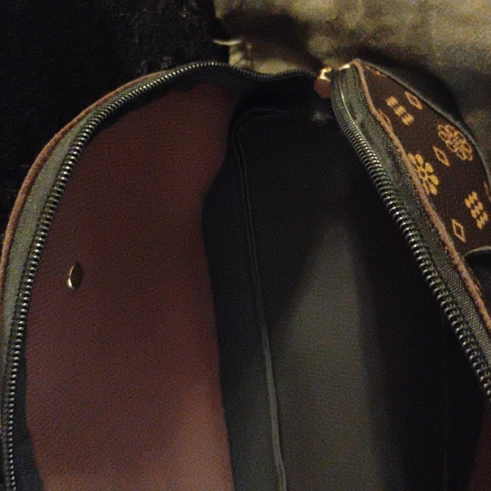 Makeup Bag - Picture 5 of 6